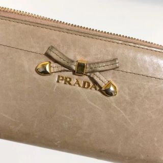 プラダ(PRADA)の正規品 PRADA 長財布 ピンクベージュ レザー 本革 ゴールド プラダ(財布)