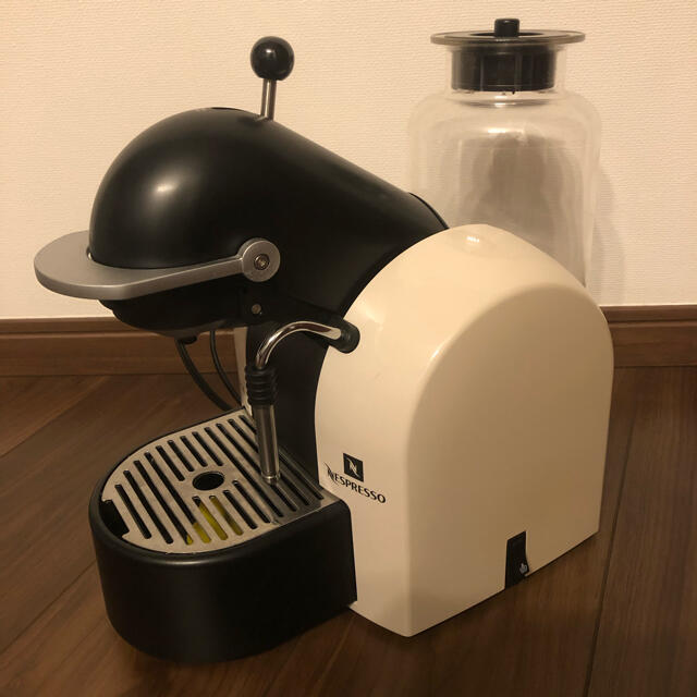 ネスプレッソ エスプレッソマシーン D190 ホワイトの通販 by ネスプレッソ エスプレッソマシーン D190 ホワイトの通販 by