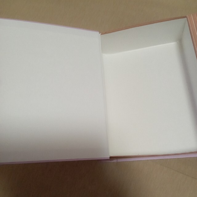 本型 ブック型 小物入れ パープル 紫 パステルカラー 紙製 インテリア/住まい/日用品のインテリア小物(小物入れ)の商品写真