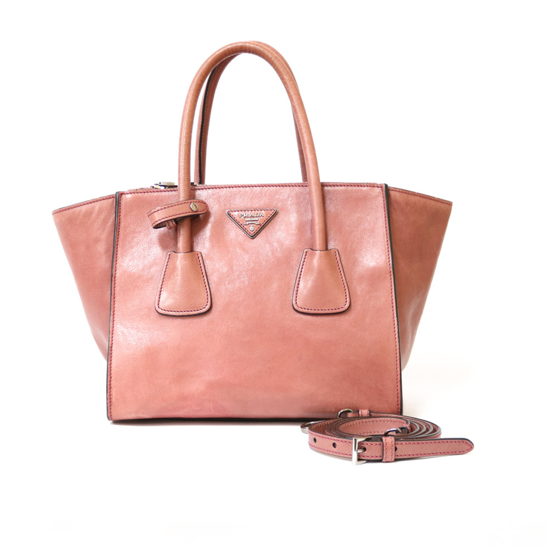 【オンライン限定商品】 PRADA - プラダ PRADA ハンドバッグ 2WAYショルダー 三角プレート レザー 中古 ハンドバッグ 【オンライン限定商品】 PRADA - プラダ PRADA ハンドバッグ 2WAYショルダー 三角プレート レザー 中古 ハンドバッグ