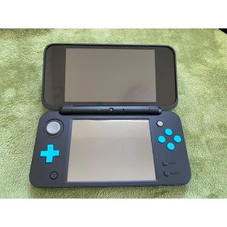 ニンテンドー2DS(ニンテンドー2DS)の【週末セール】ニンテンドー2DS LL ブルー（ケース・ソフト3個付）(携帯用ゲーム機本体)