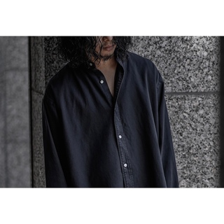 コモリ(COMOLI)のa.presseアプレッセ バンドカラーツイルシャツ黒サイズ3(シャツ)