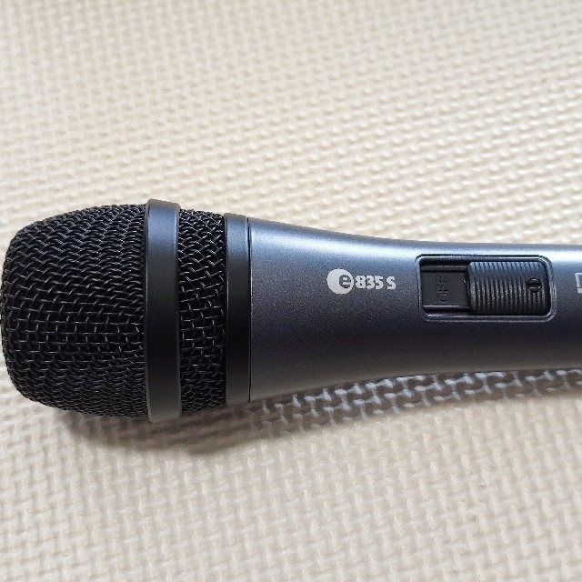 SENNHEISER(ゼンハイザー)の【美品】SENNHEISER(ゼンハイザー) ダイナミックマイク e835-S 楽器のレコーディング/PA機器(マイク)の商品写真