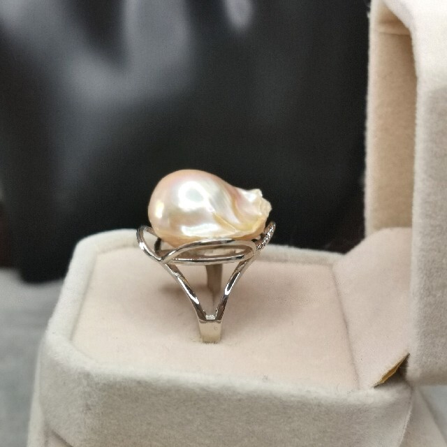 新商品  新品本真珠リング 薄い金色大粒バロックパール 指輪 卒業式 結婚式 3
