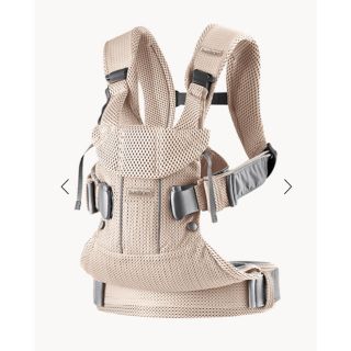 ベビービョルン(BABYBJORN)のベビービョルン　メッシュ　ワンカイエアー　抱っこ紐　パーリーピンク(抱っこひも/おんぶひも)