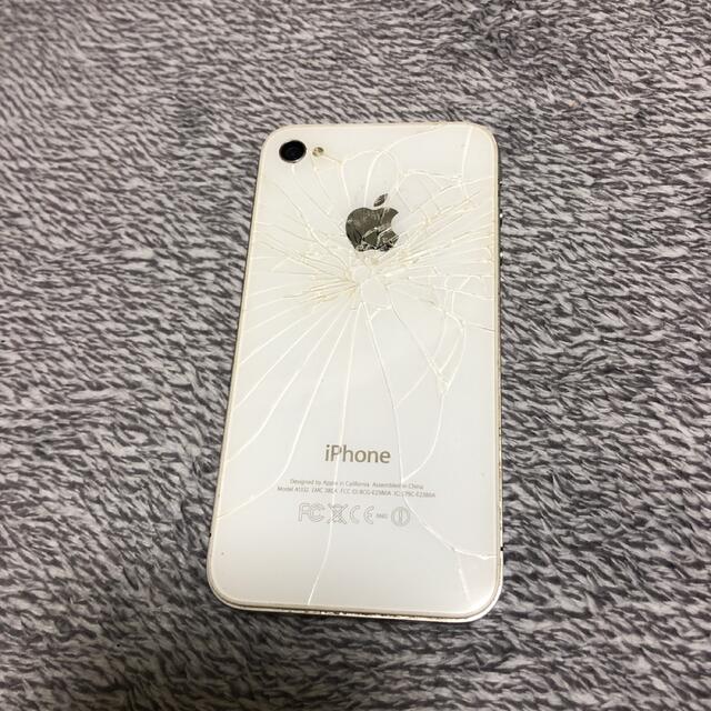 iPhone(アイフォーン)のiPhone 4 white ジャンク品 スマホ/家電/カメラのスマートフォン/携帯電話(スマートフォン本体)の商品写真