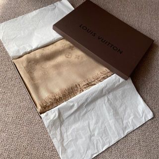 ルイヴィトン(LOUIS VUITTON)のLOUIS VUITTON ショール　ゴールドベージュ(マフラー/ショール)