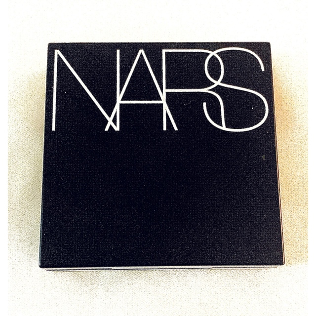 NARS ファンデーション ケース付 美品