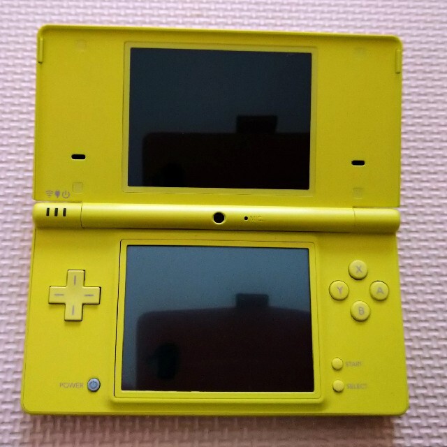 ニンテンドーDS(ニンテンドーDS)のニンテンドーDSi エンタメ/ホビーのゲームソフト/ゲーム機本体(携帯用ゲーム機本体)の商品写真