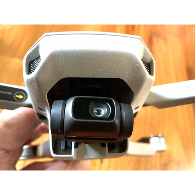 DJI MAVIC MINI Fly More Combo  中古美品 エンタメ/ホビーのおもちゃ/ぬいぐるみ(ホビーラジコン)の商品写真