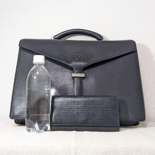 LOEWE(ロエベ)の希少 ロエベ ビジネスバッグ レザー アナグラム シルバー金具 ロゴ 型押し 黒 メンズのバッグ(ビジネスバッグ)の商品写真