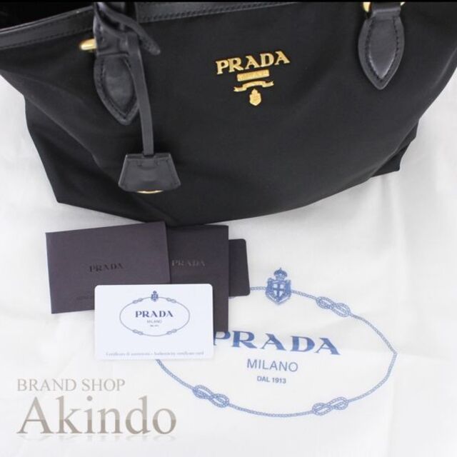 雑誌などで活躍中の人気 ひよっこ 様 専用ページ prada ショートパンツ