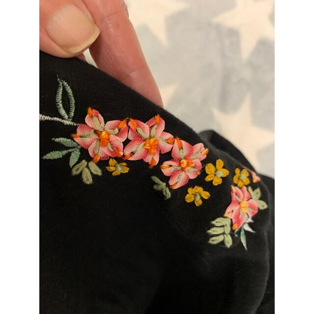 LAURA ASHLEY(ローラアシュレイ)のローラアシュレイ　刺繍カットソー　七分袖　M レディースのトップス(カットソー(長袖/七分))の商品写真