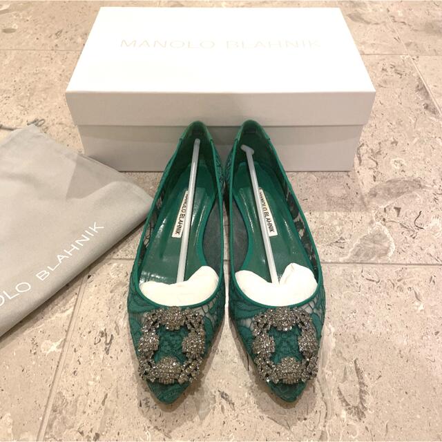 MANOLO BLAHNIK(マノロブラニク)のladybug様　マノロブラニク ハンギシ フラット　グリーン　レース　37 レディースの靴/シューズ(バレエシューズ)の商品写真