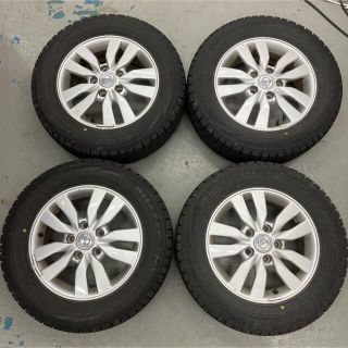 日産セレナ純正アルミ付スタッドレスタイヤ195/65R15 HFC26