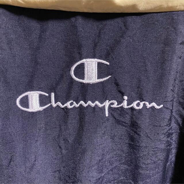 Champion(チャンピオン)の90s 古着 チャンピオン 刺繍ロゴ ナイロン ゆるだぼ ビッグシルエット メンズのジャケット/アウター(ナイロンジャケット)の商品写真
