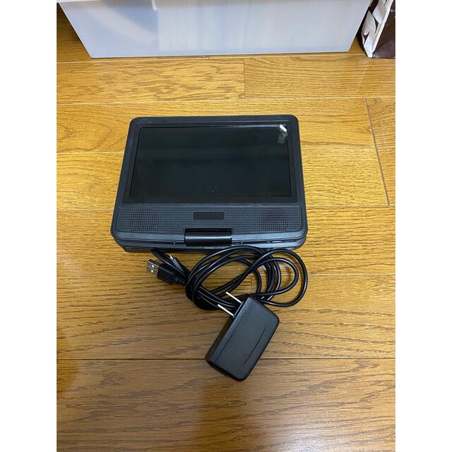 7V型ポータブルDVDプレーヤー スマホ/家電/カメラのオーディオ機器(ポータブルプレーヤー)の商品写真