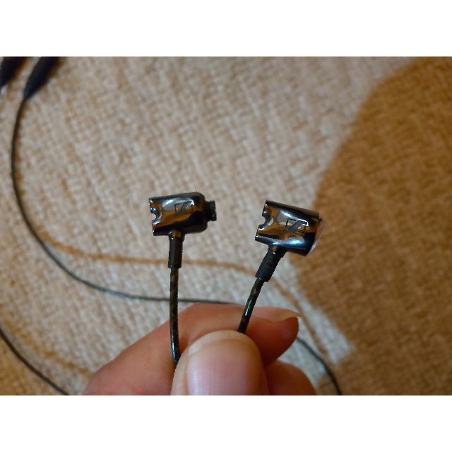 SENNHEISER - ゼンハイザー IE800 ジャンク 現状お渡しの通販 by SENNHEISER - ゼンハイザー IE800 ジャンク 現状お渡しの通販 by