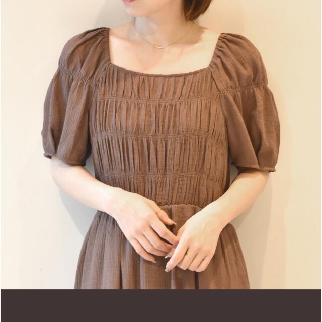 w closet(ダブルクローゼット)のw closet／変わり織りシャーリング後ろリボンワンピース レディースのワンピース(ロングワンピース/マキシワンピース)の商品写真