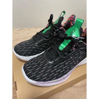 アンダーアーマー(UNDER ARMOUR)のカリー9(バスケットボール)