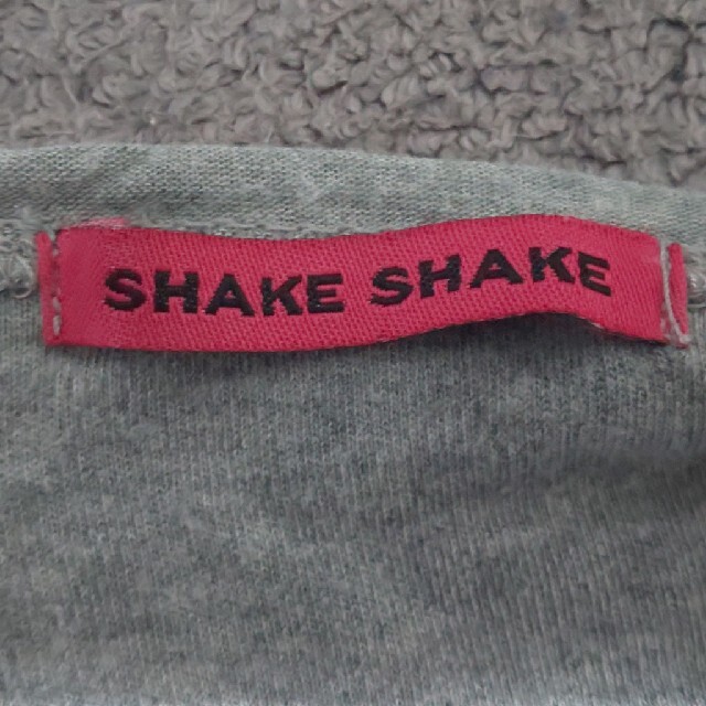 SHAKE SHAKE(シェイクシェイク)のシェイクシェイク Tシャツ カットソー レディースのトップス(Tシャツ(半袖/袖なし))の商品写真