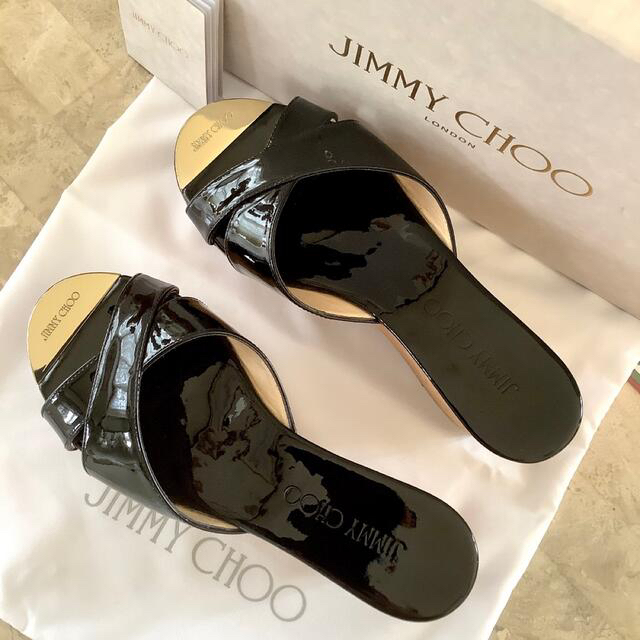 JIMMY CHOO(ジミーチュウ)の試着のみ新品!ジミーチュウ アイコンゴールドメタル 極上パテントカーフ 23㎝ レディースの靴/シューズ(サンダル)の商品写真