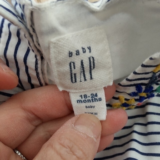 babyGAP(ベビーギャップ)のりゅか様☆ベビーギャップ 花柄 ストライプ 他 キッズ/ベビー/マタニティのキッズ服女の子用(90cm~)(ワンピース)の商品写真