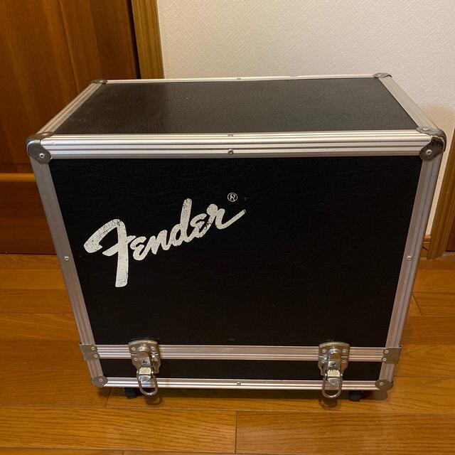 Fender(フェンダー)のFENDER アンプケース　ツアーケース 楽器のギター(ギターアンプ)の商品写真
