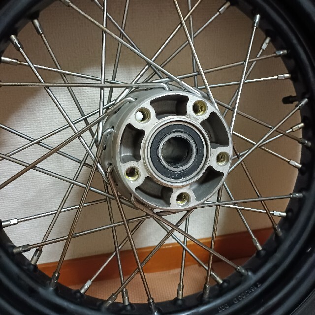 ハーレーxl1200x純正リアホイール フォーティーエイト スポーツスター