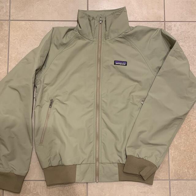 patagonia(パタゴニア)のPatagonia パタゴニア  バギーズジャケット　カーキ　XSサイズ メンズのジャケット/アウター(ナイロンジャケット)の商品写真