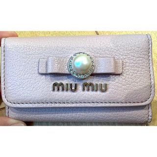 ミュウミュウ ロゴ キーケース(レディース)の通販 68点 | miumiuの ミュウミュウ ロゴ キーケース(レディース)の通販 68点 | miumiuの