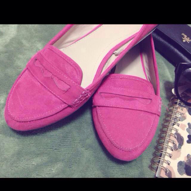 ZARA(ザラ)の( zara )恋愛運に良いピンク色☻ レディースの靴/シューズ(ローファー/革靴)の商品写真
