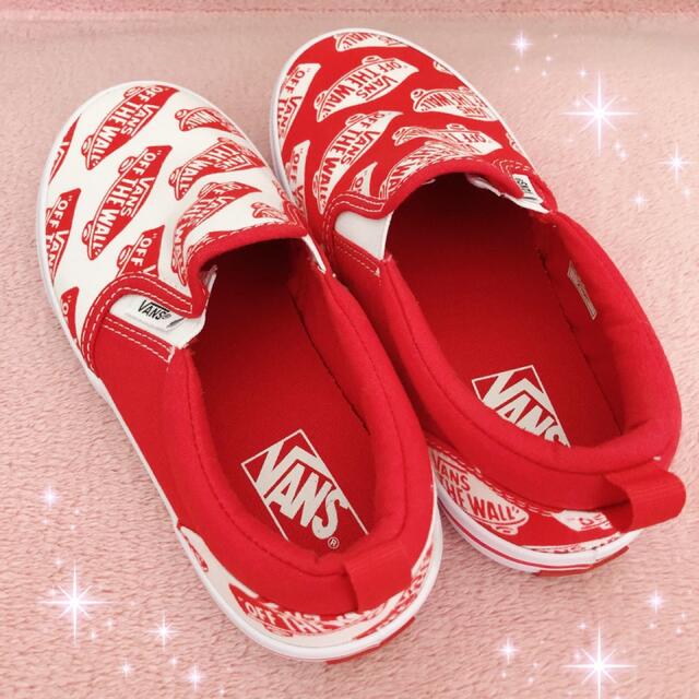 VANS(ヴァンズ)の☆VANSバンズ☆ロゴデザイン☆スリッポン スニーカー☆21cmレッド新品 キッズ/ベビー/マタニティのキッズ靴/シューズ(15cm~)(スリッポン)の商品写真