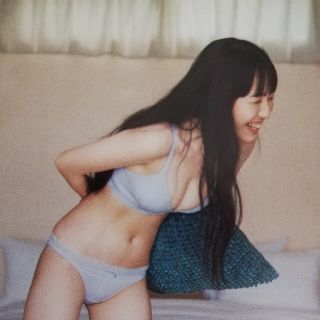 【ポストカード付き】長尾しおり1st写真集 少女以上、大人未満。(アート/エンタメ)