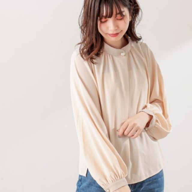 natural couture(ナチュラルクチュール)のパールボタン バイカラー ブラウス レディースのトップス(シャツ/ブラウス(長袖/七分))の商品写真