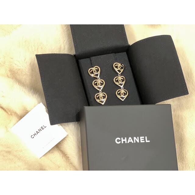 【CHANEL】22P ハートピアス