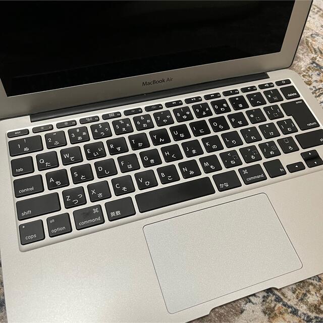 Apple(アップル)のApple MacBook Air 11インチ (Early 2015)  スマホ/家電/カメラのPC/タブレット(ノートPC)の商品写真