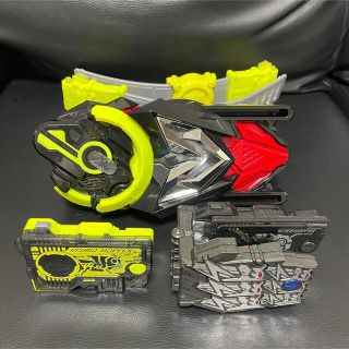 バンダイ(BANDAI)の【セット】メタルクラスターホッパー & DX飛電ゼロワンドライバー 変身ベルト(特撮)