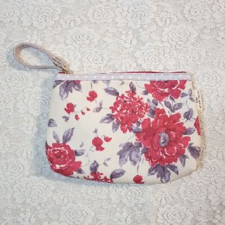 ローラアシュレイ(LAURA ASHLEY)の【LAURA ASHLEY】花柄ポーチ （送料無料）ローラアシュレイ(ポーチ)