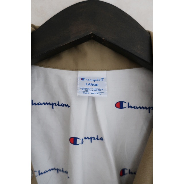 Champion(チャンピオン)の☆試着のみ☆Champion チャンピオン 別注コート ベージュ オーバーサイズ メンズのジャケット/アウター(ステンカラーコート)の商品写真