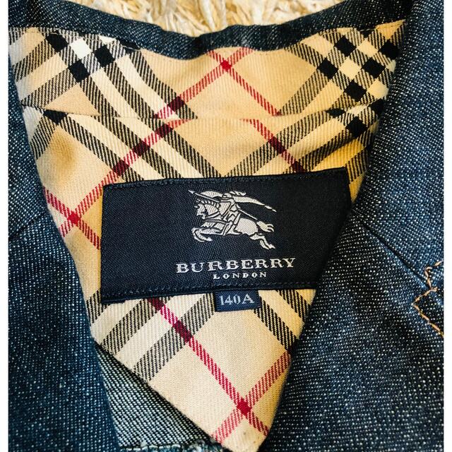 BURBERRY(バーバリー)のごんべぇ様専用　140㎝　バーバリーロンドンデニムジャケット キッズ/ベビー/マタニティのキッズ服女の子用(90cm~)(ジャケット/上着)の商品写真