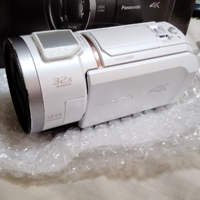Panasonic ビデオカメラ　HC-VX2M-W スマホ/家電/カメラのカメラ(ビデオカメラ)の商品写真