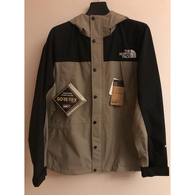 THE NORTH FACE(ザノースフェイス)の新品 THE NORTH FACE ザ•ノースフェイス ミネラルグレー メンズのジャケット/アウター(マウンテンパーカー)の商品写真