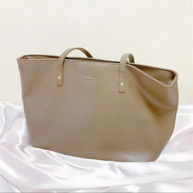 FURLA トートバッグ