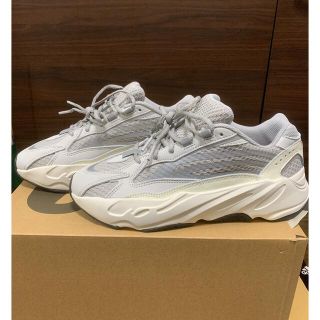 アディダス(adidas)のadidas yeezy boost 700v2 static 新品未使用(スニーカー)