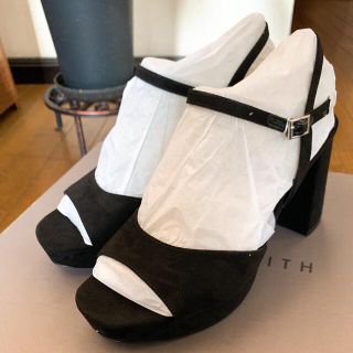 チャールズアンドキース(Charles and Keith)のチャールズアンドキース新品未使用サンダル(サンダル)