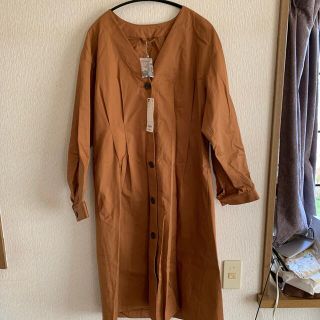 ジーユー(GU)のGU  新品　フロントボタンノーカラーコート　(ノーカラージャケット)