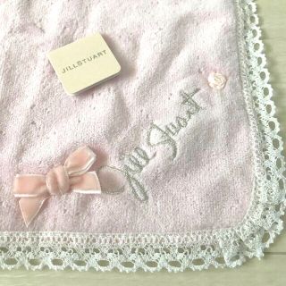 ジルスチュアート(JILLSTUART)の新品　ジルスチュアート　ハンドタオル　ピンク　レース＆リボン＆ラインストーン付(その他)