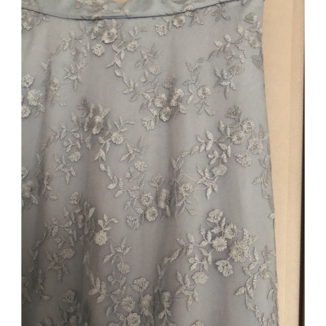 anySiS(エニィスィス)のanySiS   水色  刺繍スカート   レディースのスカート(ひざ丈スカート)の商品写真
