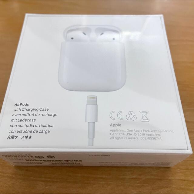 Apple(アップル)の【未開封おまけ付】正規品 Apple AirPods 第2世代 スマホ/家電/カメラのオーディオ機器(ヘッドフォン/イヤフォン)の商品写真